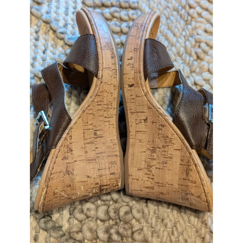 b.o.c. Born Concept Womens Brown Strappy Cork Wedge Sandals Size 7M